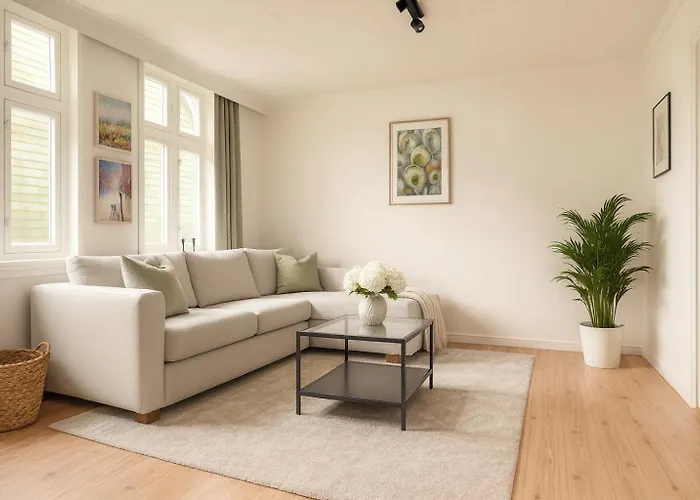 Leilighet Twin Flat 2nd Floor Centre - Norwegians Minimum Age 25 *