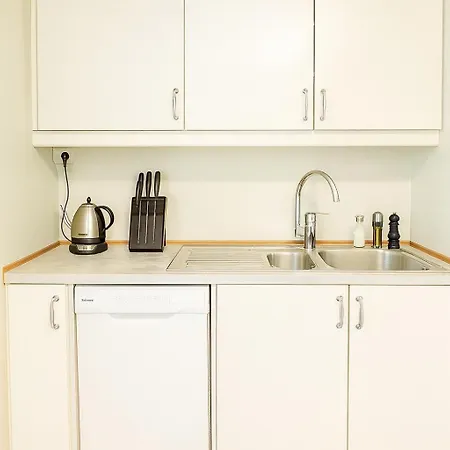 Apartamento Twin Flat 2nd Floor Centre - Norwegians Minimum Age 25 *
